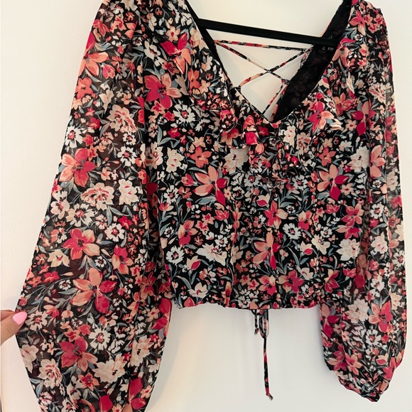 Floral Lace-Up Back V-Neck Women’s Top - Pink Multicolor - Picture 4 of 8